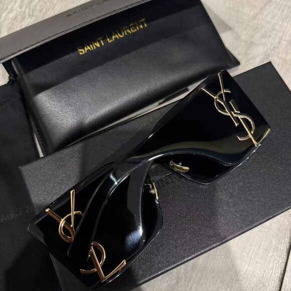 Saint Laurent Black Oversized Sunglasses – Gold Logo Pop - Picture 5 of 9
